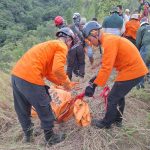 Perjalanan mendaki gunung yang seharusnya menjadi petualangan menyenangkan berubah menjadi tragedi bagi seorang pendaki asal Jakarta,